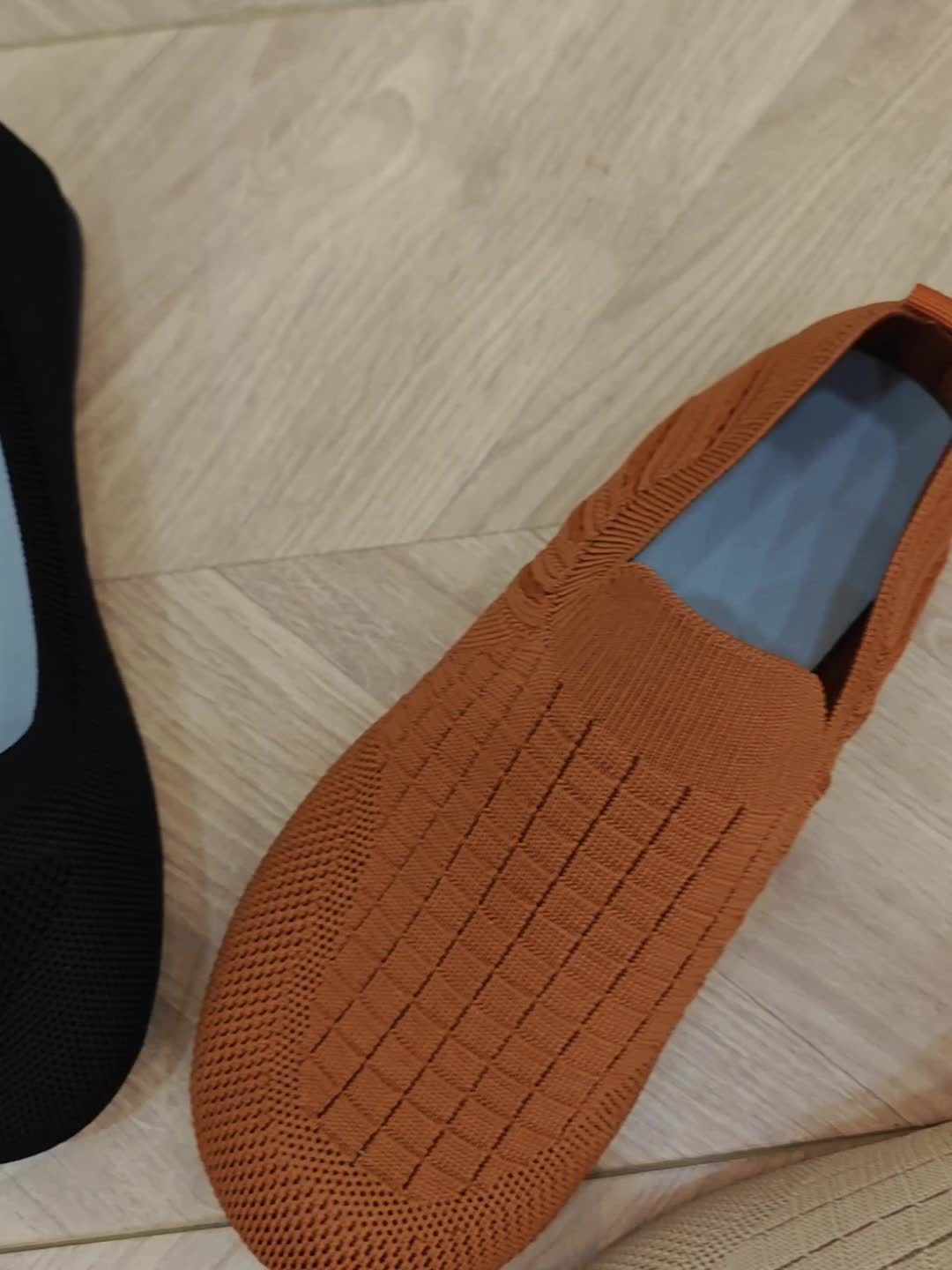 Women's Breathable Knitted Slip-On Flats - Round Toe Comfort Shoes for Everyday Wear