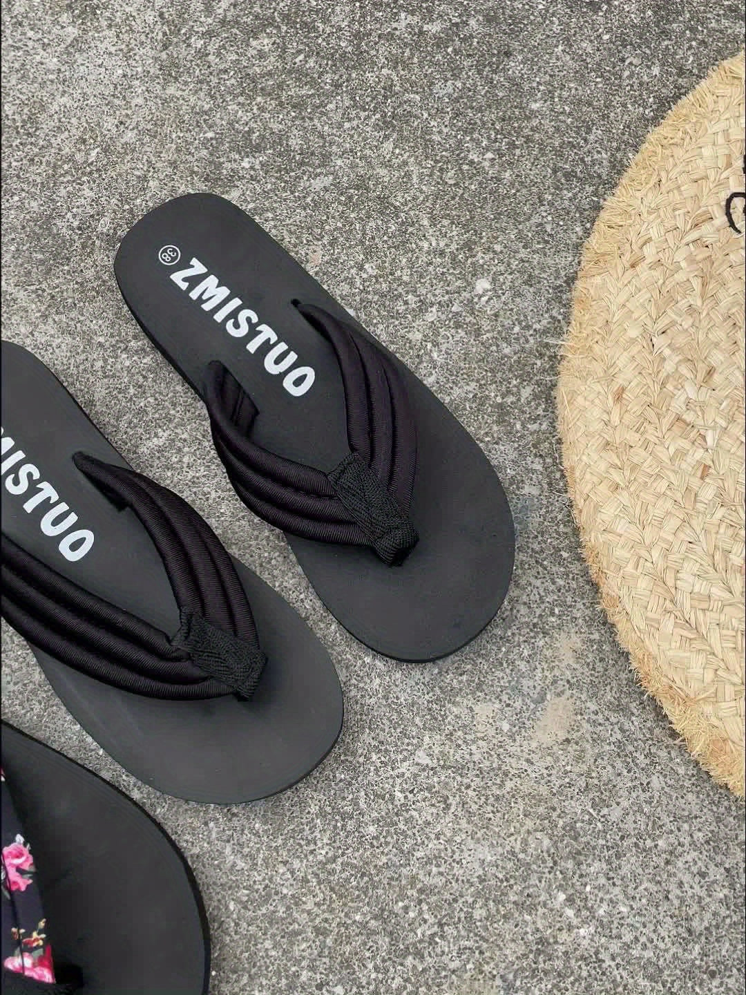 Womens Bloom Bliss Flip-Flops – Ultra-Comfortable Platform Sandals with Vibrant Floral Straps, Adjustable Thong Style for Summer Chic