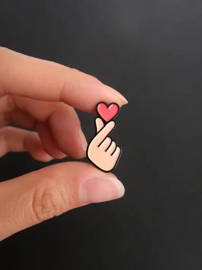 Heart Enamel Pin - Cute Love Badge Brooch for Backpack Clothing Accessories Jewelry Gift