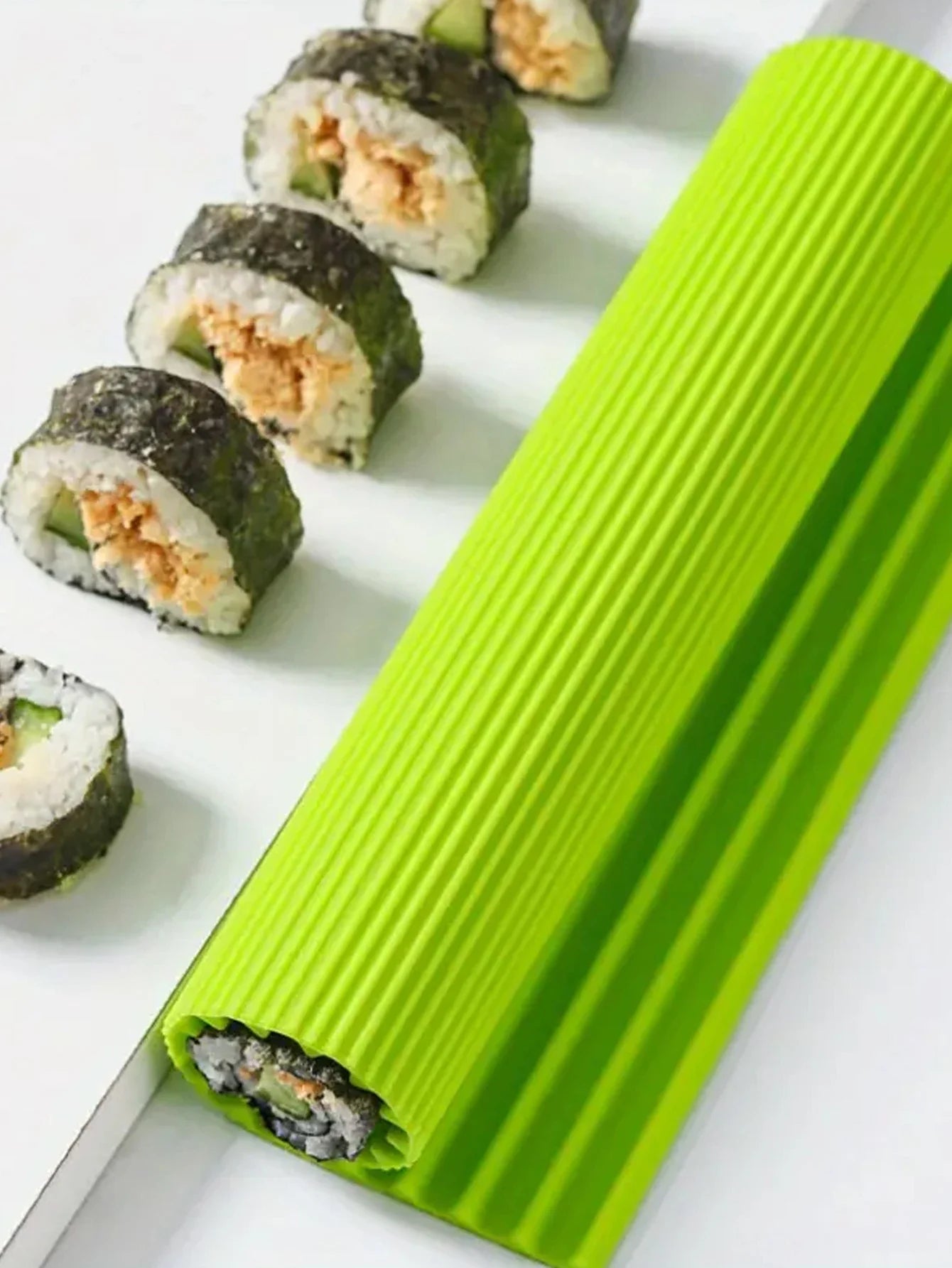 Sushi Making Roll Mat Tool – DIY Seaweed Rice & Vegetable Roller for Home & Restaurant Use