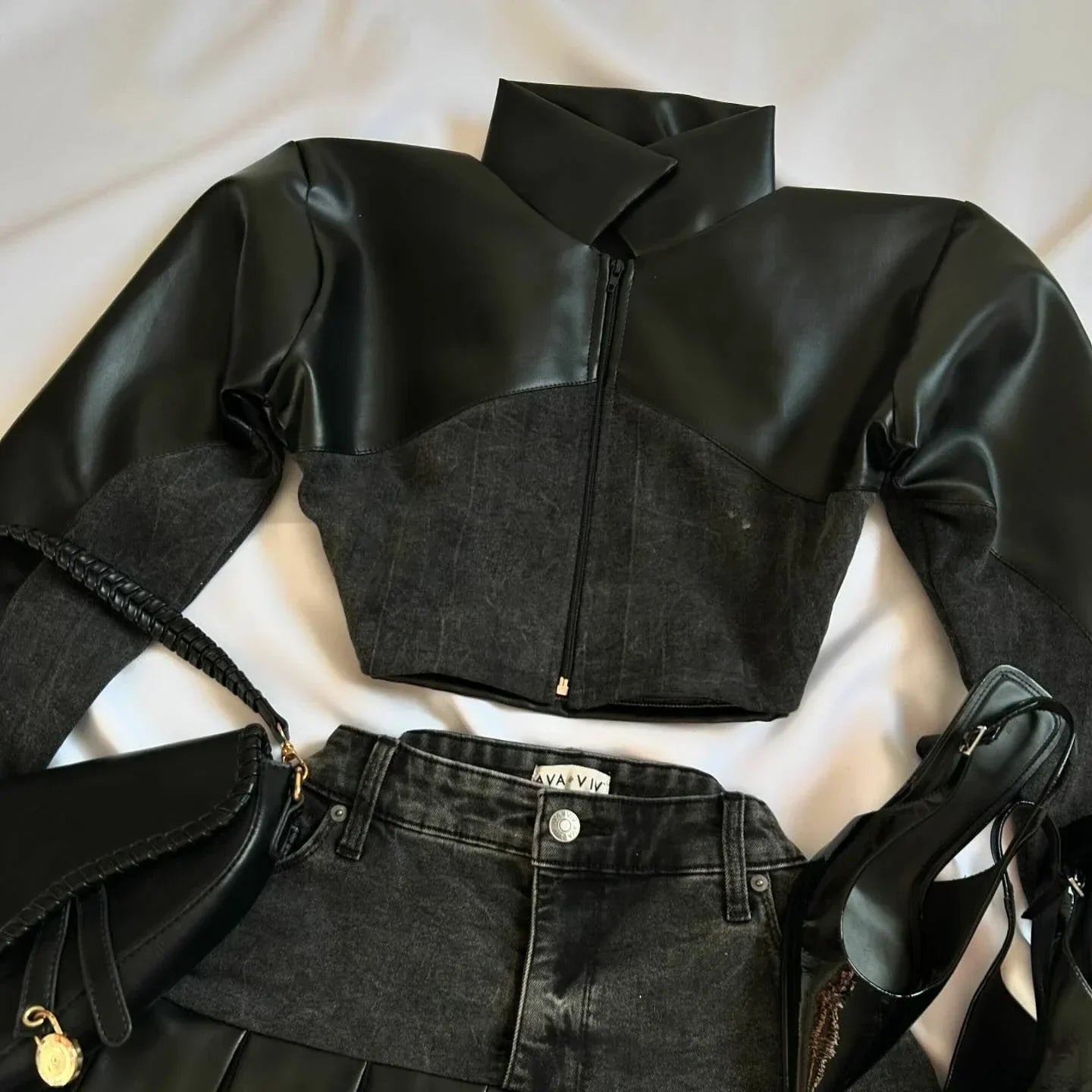 Y2K Light Gray Two-Piece Pants Set — Women’s Harajuku Goth Slim Tube Top & High-Waist Sweatpants