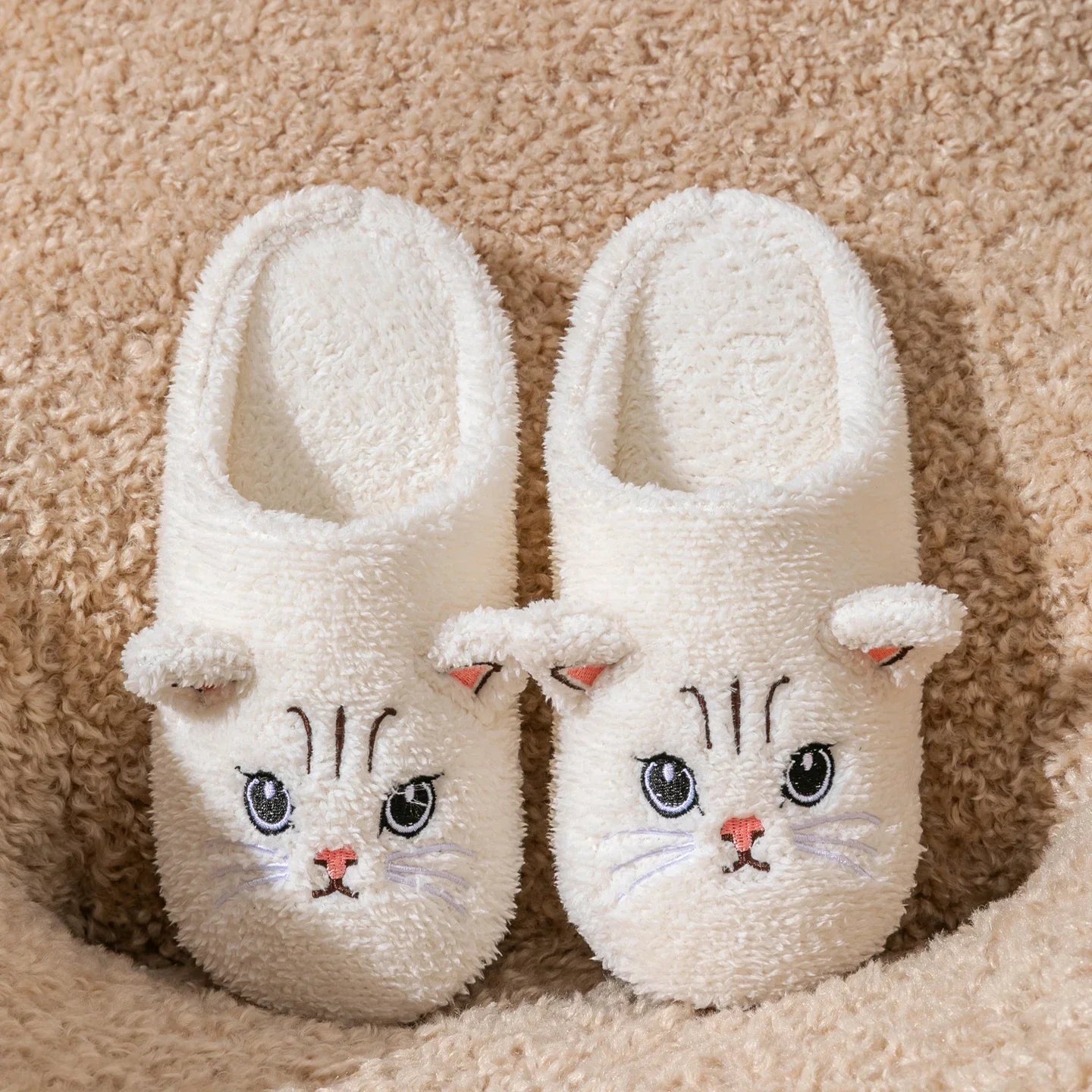 Cartoon Cat Plush Slippers - Cozy Winter Indoor House Shoes with Soft Non-Slip Warm Sole for Women