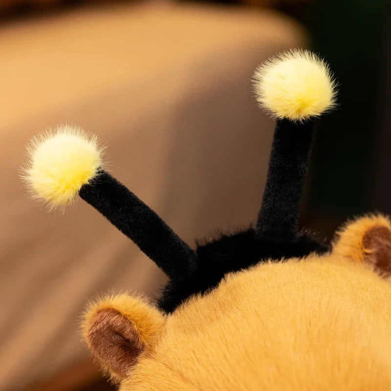 Cute Bee Capybara Plush Toy – Soft Stuffed Animal Doll for Kids, Birthday Gifts & Room Decor