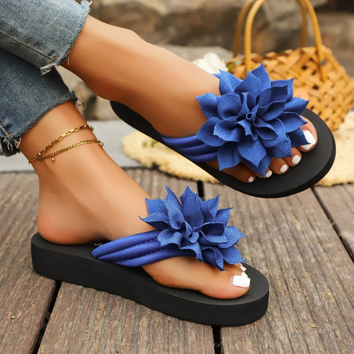 Women's Flower Platform Flip Flops - Soft Sole Non-Slip Beach Thong Sandals
