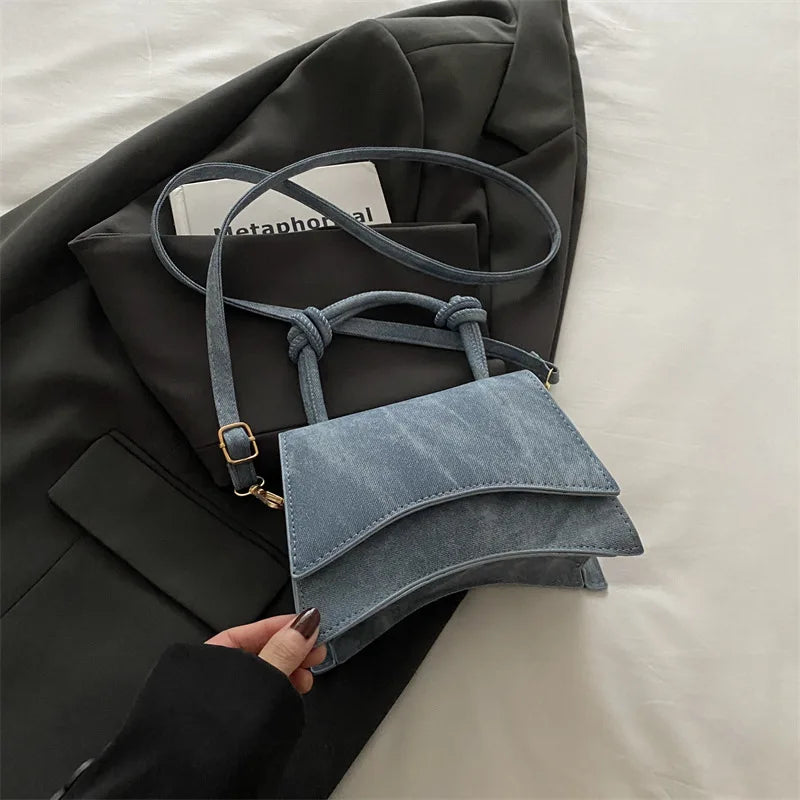 Women’s Solid Color Crossbody Shoulder Bag – Simple Casual Small Square Trendy Diagonal Handbag for Autumn Everyday Use