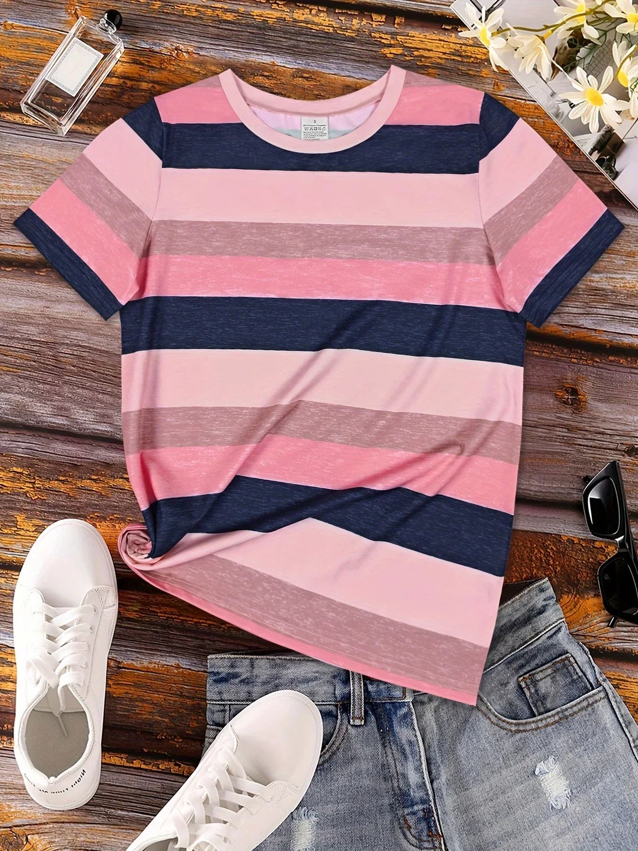 Women’s Rainbow Striped Oversized T-Shirt – Casual Crew Neck Short Sleeve Summer Soft Daily Wear Tee
