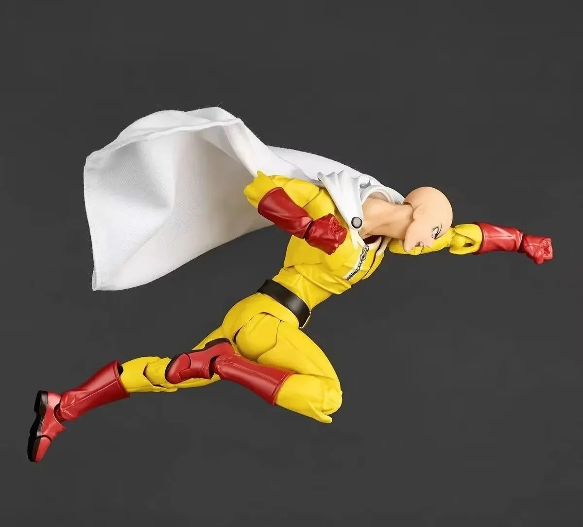 KAIYODO Revoltech ONE PUNCH-MAN Saitama Action Figure – PVC Anime Statue, Collectible Decor & Gift