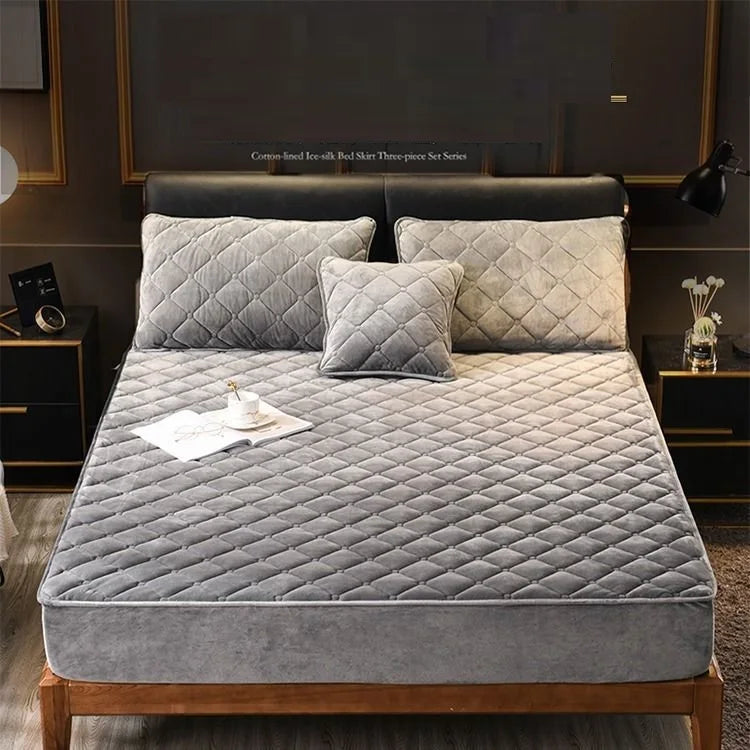 Quilted Crystal Velvet Mattress Cover - Warm Soft Plush Fitted Bed Sheet for King & Queen Beds, Pillowcase Not Included