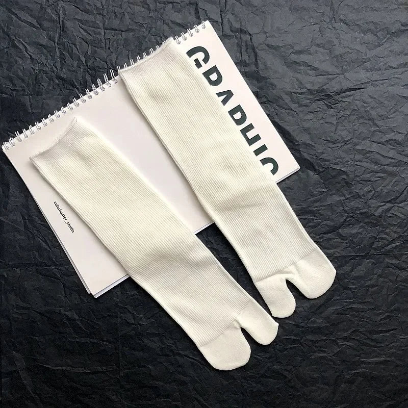 Unisex Combed Cotton Split Toe Tabi Socks – Comfortable Two-Toe Harajuku Style Socks for Men & Women High Quality Cotton