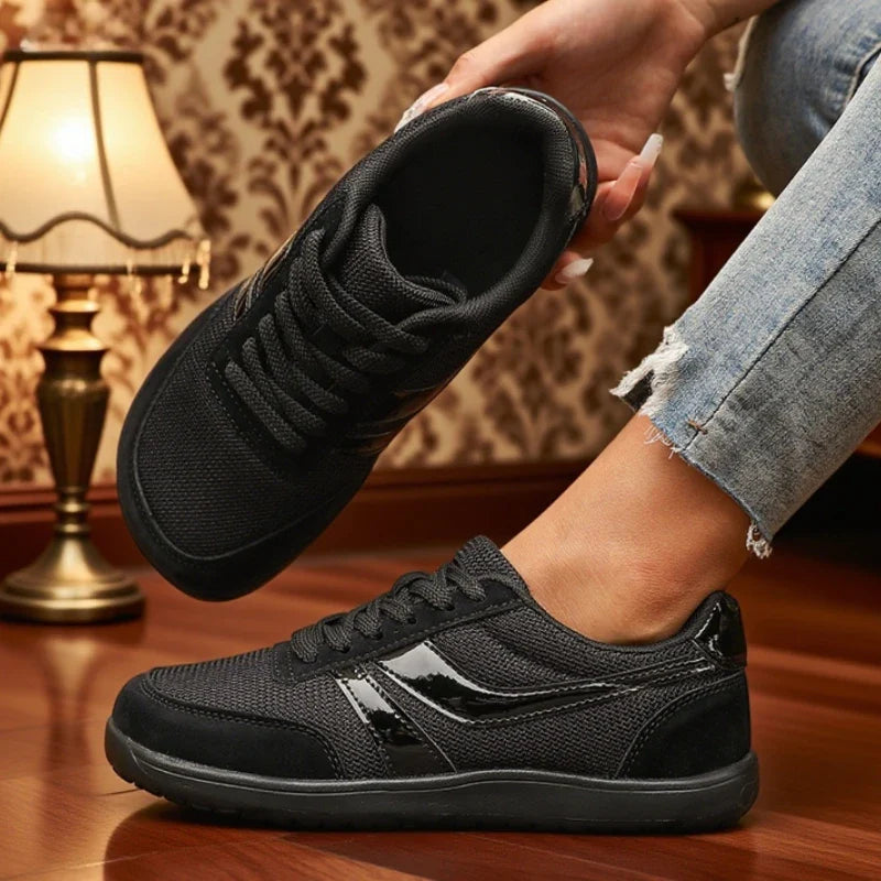 Women's Wide-Toe Canvas Sneakers — Barefoot Casual Black Flats, Breathable Mesh Running Shoes, Fashionable Wide-Last Footwear