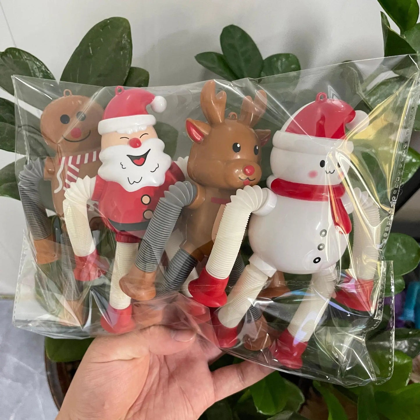 1–4pcs Retractable Santa Claus Toys – Christmas Decompression Toys Featuring Santa, Snowman, Elk & Gingerbread