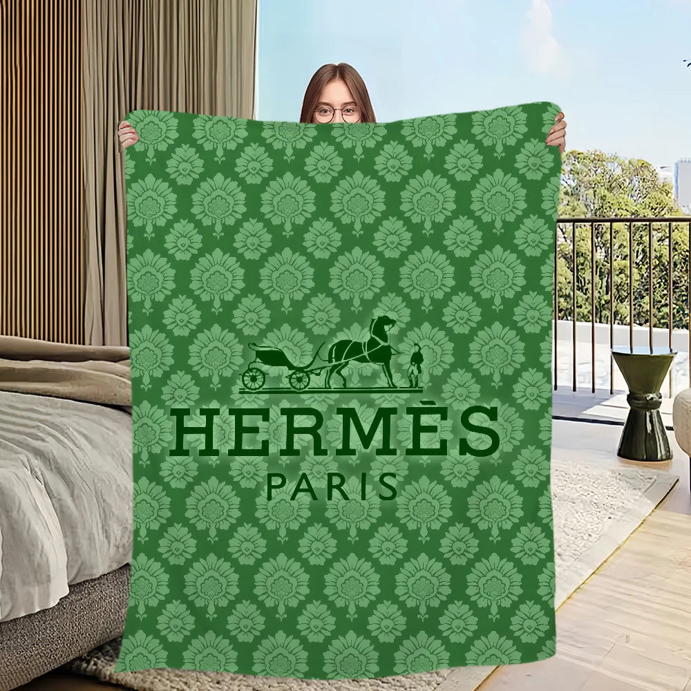 Luxury Plush Fashion Blanket – Soft Warm Flannel for Sofa, Bedroom, Office & Travel Gift