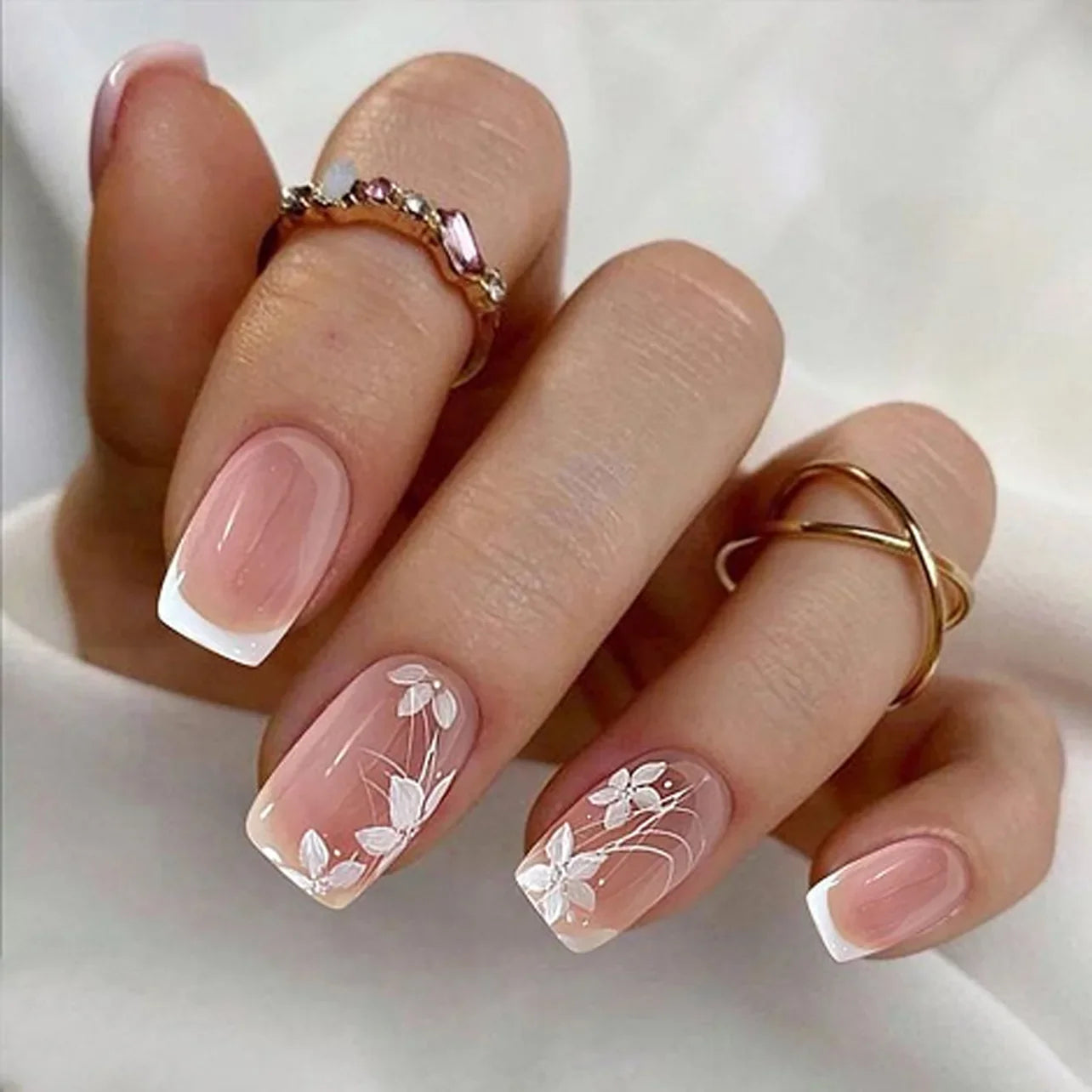24Pcs Square Press On Nails - Nude White Gradient French False Nail Tips with Full Cover Short Design