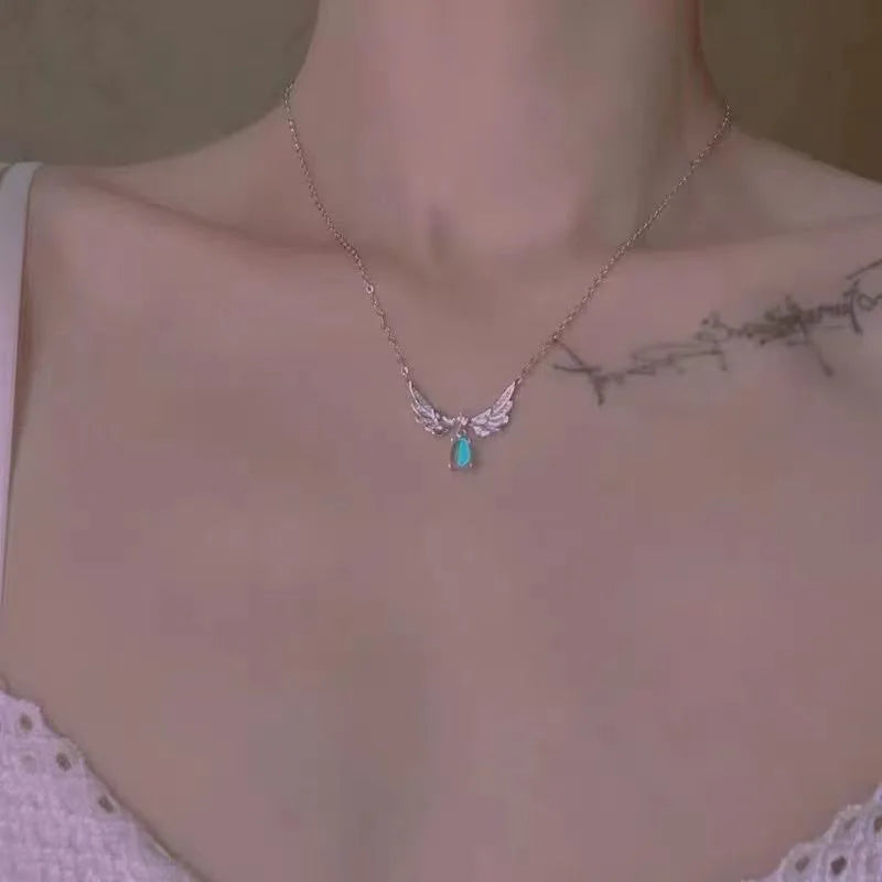 Light Luxury Angel Wings Necklace – Moonstone Pendant Collarbone Jewelry for Women