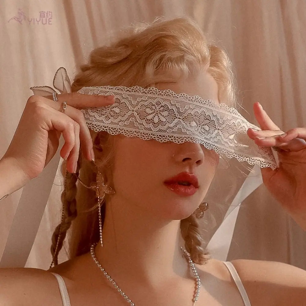 Women's Lace Masquerade Mask — Sexy Cosplay Eye Mask for Prom, Party, Nightclub & Dance, Gauze Flower Design