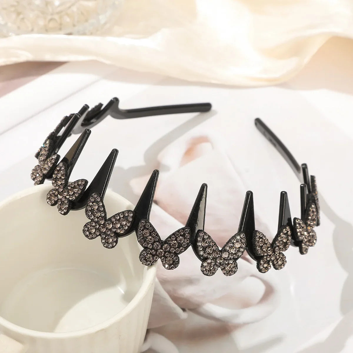 Rhinestone Butterfly Wavy Headband - Stylish Flyaway Hair Holder for Women & Teens