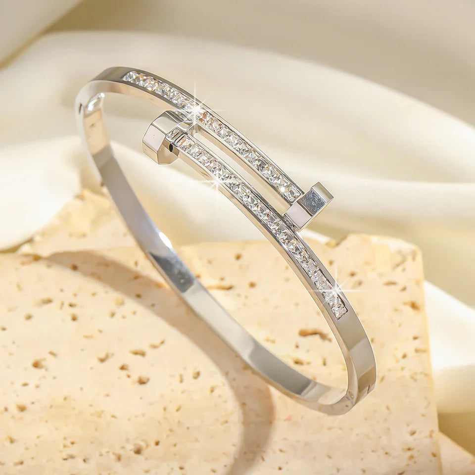 UILZ 316 Titanium Steel Nail Light Bracelet — Luxury Multi-Functional Jewelry for Women
