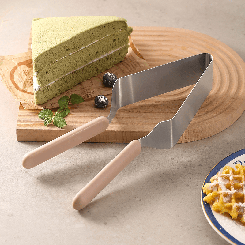 Stainless Steel Cake Clip and Slicer – Cake Cutting Tool for Baking, Triangular Cake Transfer Clip, Modern Minimalist Design for Hotels