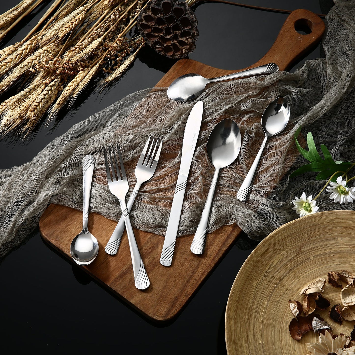 48-Piece Stainless Steel Tableware Set – Durable, Modern Cutlery for Restaurants, Hotels, Family Gatherings, and Outdoor Events – Premium Quality, Rust-Resistant, Easy to Clean