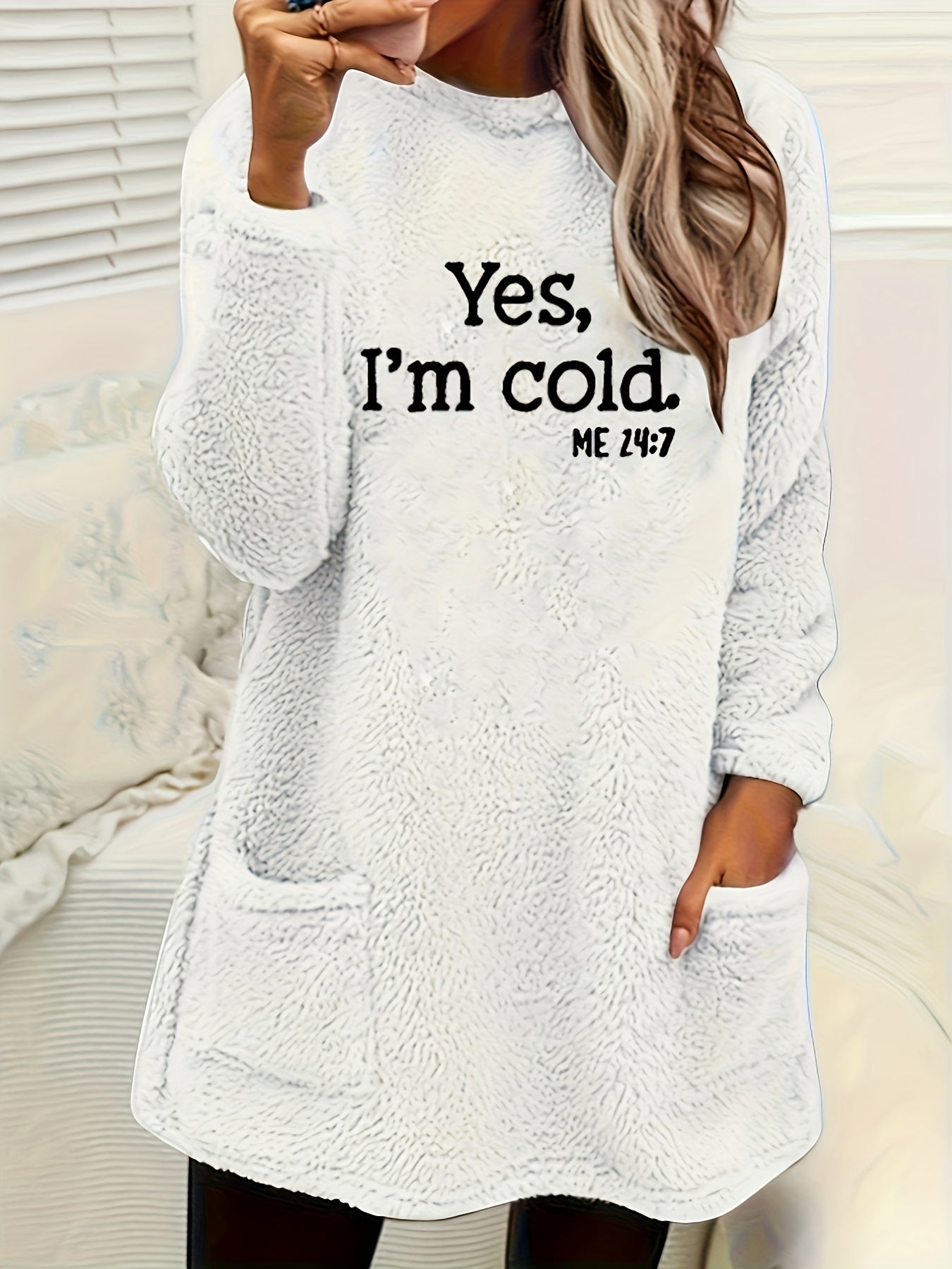 Women's Cozy Fleece Pullover Sweatshirt with Pockets – Long Sleeve Crew Neck for Fall & Winter
