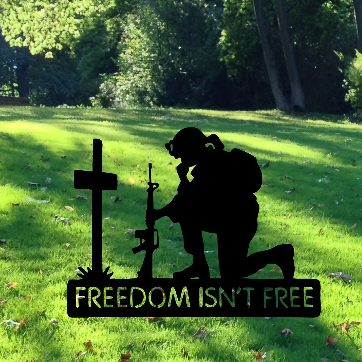 Soldiers Garden Ornament – Patriotic Yard Stakes for Fourth of July, Veterans Day, and Independence Day, Outdoor Lawn Decoration