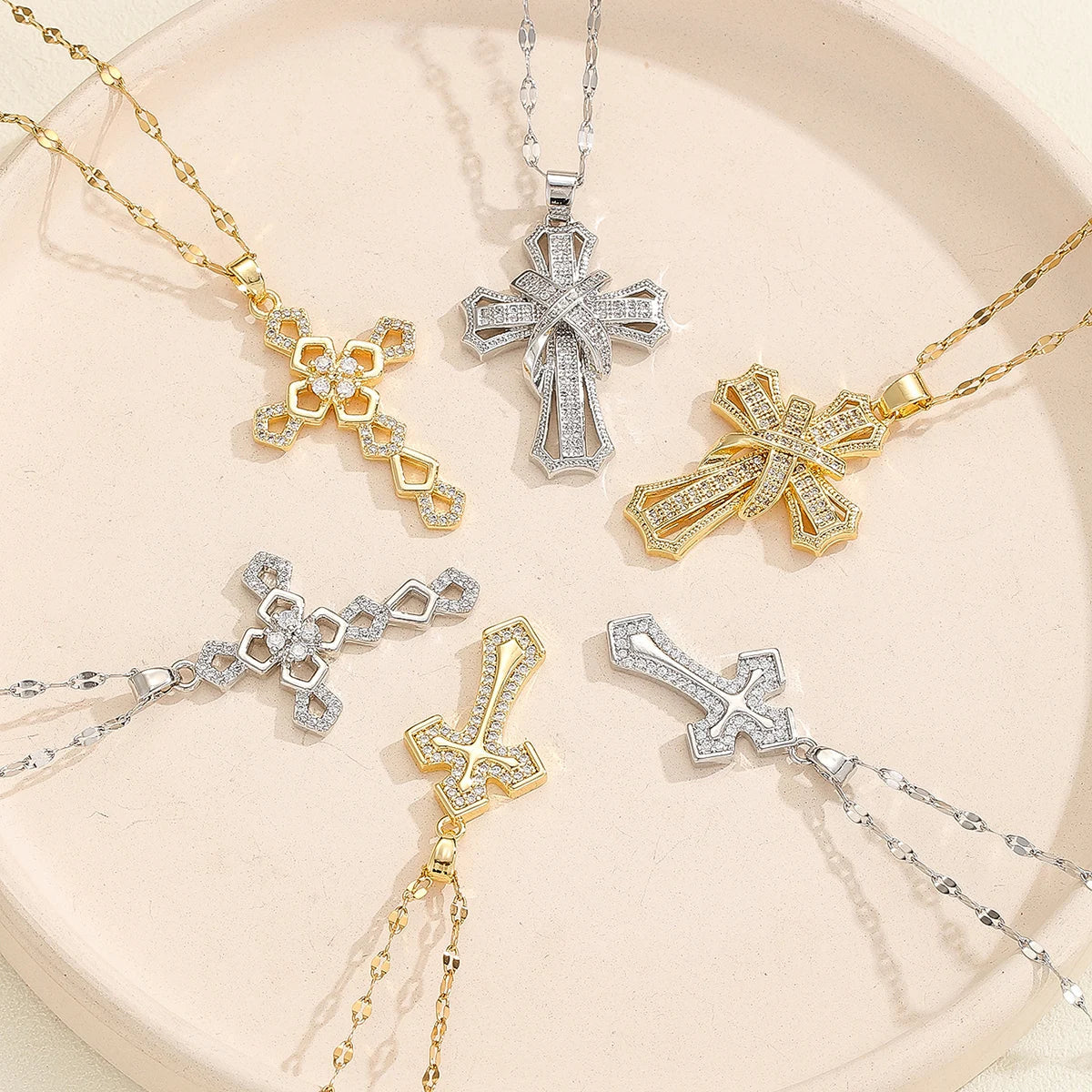 Retro Cross Necklace with Micro-Inlaid Zircon – Hollow Clavicle Chain Gift for Family & Friends, Elegant Versatile Jewelry