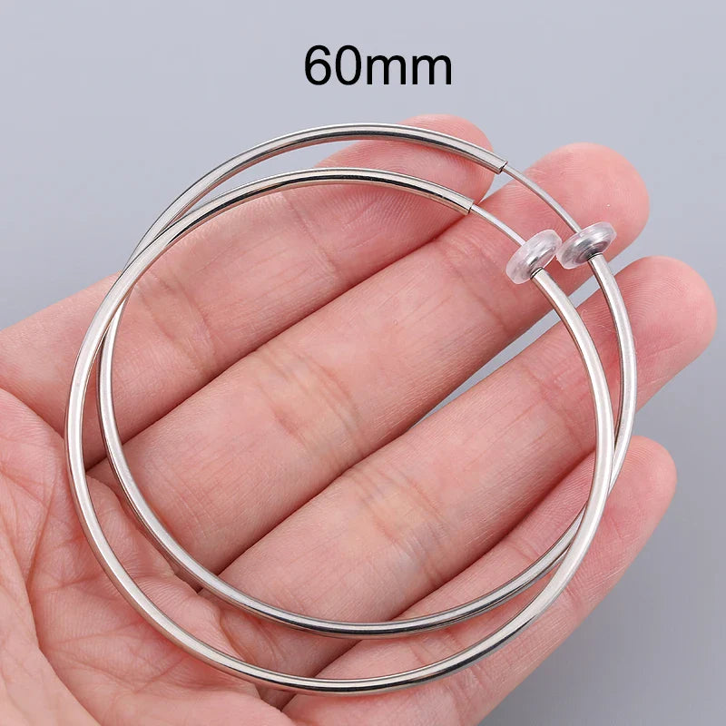 Unisex Ear Cuff Clip-On Hoop Earrings – No Piercing Required, Non-Hole Fake Earrings for Men & Women 2025 Trend