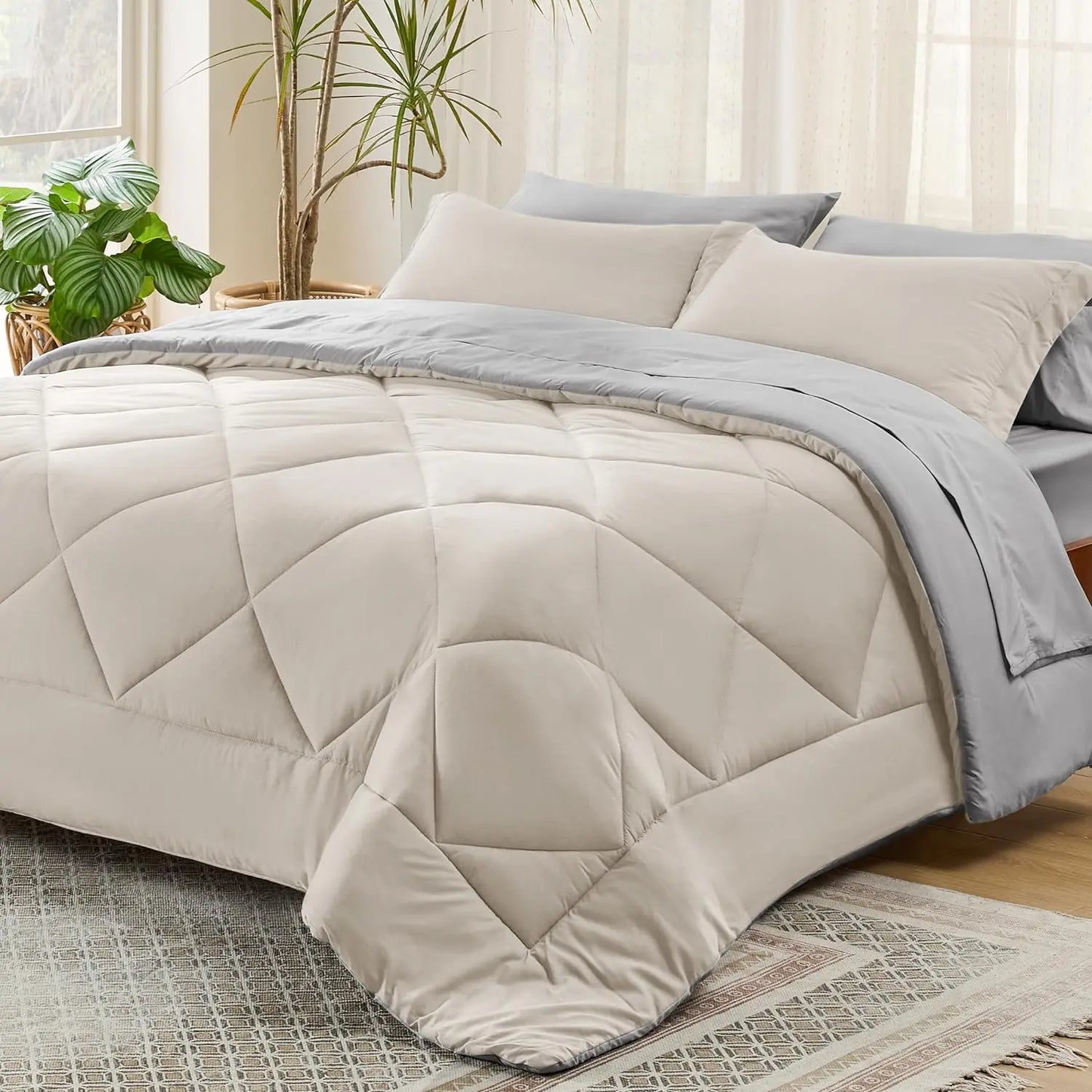 Bedsure Reversible Comforter Set – Queen Bed-in-a-Bag with Sheets & Pillowcases, Twin to King Size