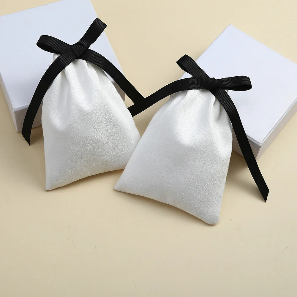 10pcs White Flannel Velvet Drawstring Gift Bags – Jewelry Pouches for Wedding, Travel, DIY Bracelets & Ring Packaging
