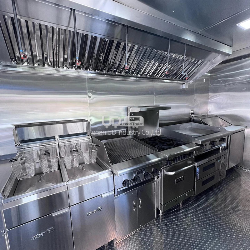 Mobile Fast Food Trailer – Fully Equipped Enclosed BBQ Vending Cart & Restaurant Food Truck with Full Kitchen