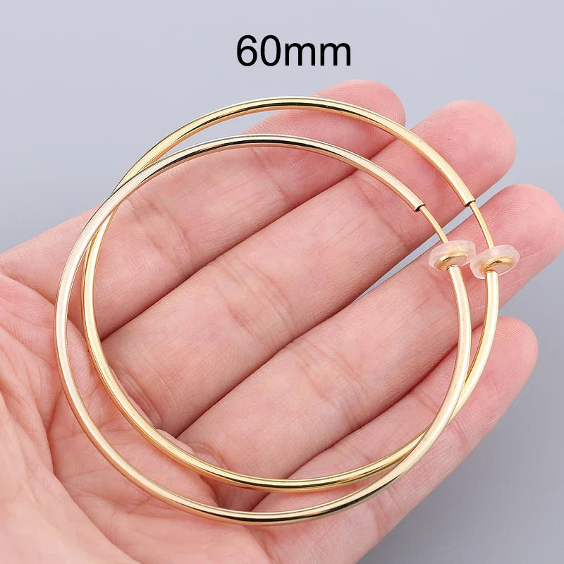 Unisex Ear Cuff Clip-On Hoop Earrings – No Piercing Required, Non-Hole Fake Earrings for Men & Women 2025 Trend