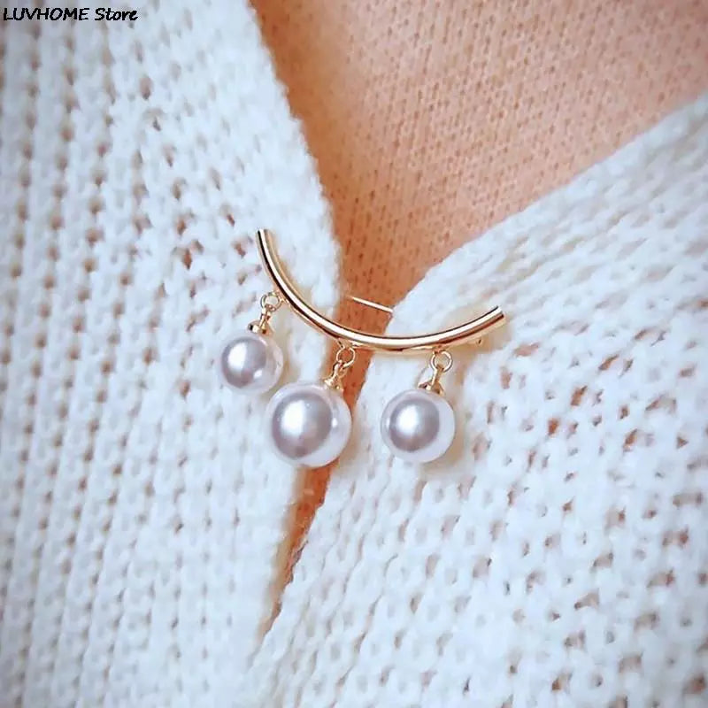 Golden Enamel Pin: Anti-Slip Scarf/Sweater Fixed Strap - Valentines Gift for Cardigans, Prevents Wearing & Slipping - 1PC