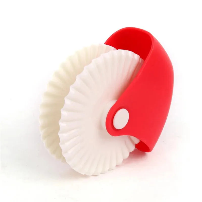 Pastry Wheel Cutter – Noodle Maker & Lattice Dough Roller for DIY Baking