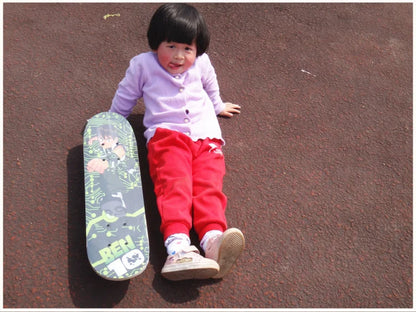 60cm Kids' Beginner Skateboard – Double Rocker Maple Deck with Cartoon Design for Outdoor Fun