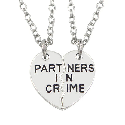 BFF Heart Split Friendship Necklace Set – Matching Broken Heart Pendant Jewelry Gift for Best Friends, Men & Women