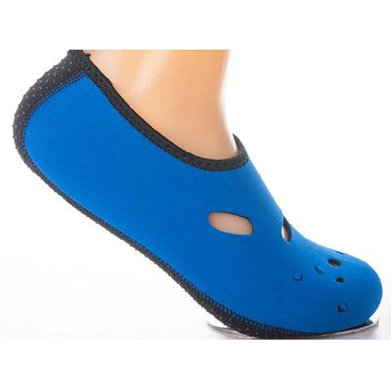 Adults' Water Shoes – Neoprene Slip-On Diving Socks for Swimming, Surfing, Pool & Beach (1 Pair)