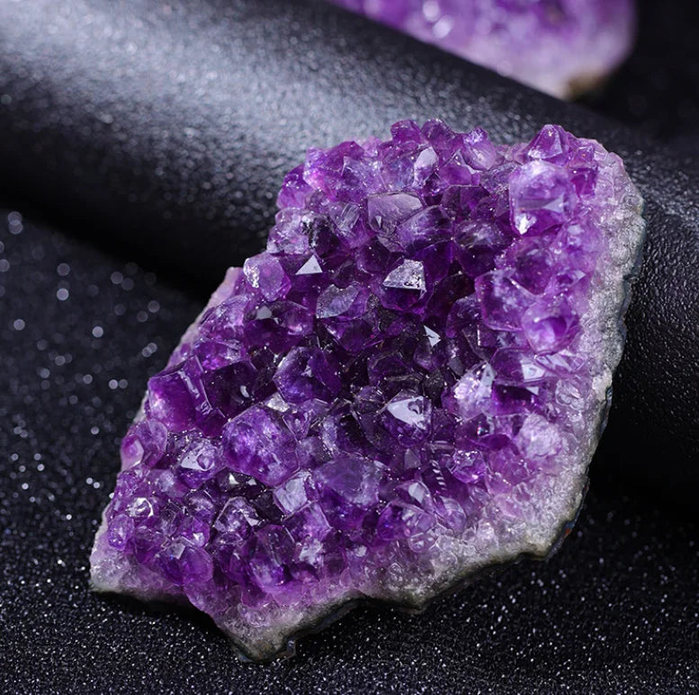 Amethyst Geode Crystal Wand — 10-70g Natural Quartz Stone Point for Energy Healing & Home Décor (30-50mm)