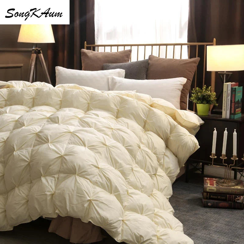 SongKAum White Goose Down Quilt - Luxury 100% Cotton Cover Hotel Style Twist Flower Duvet Comforter Bedding