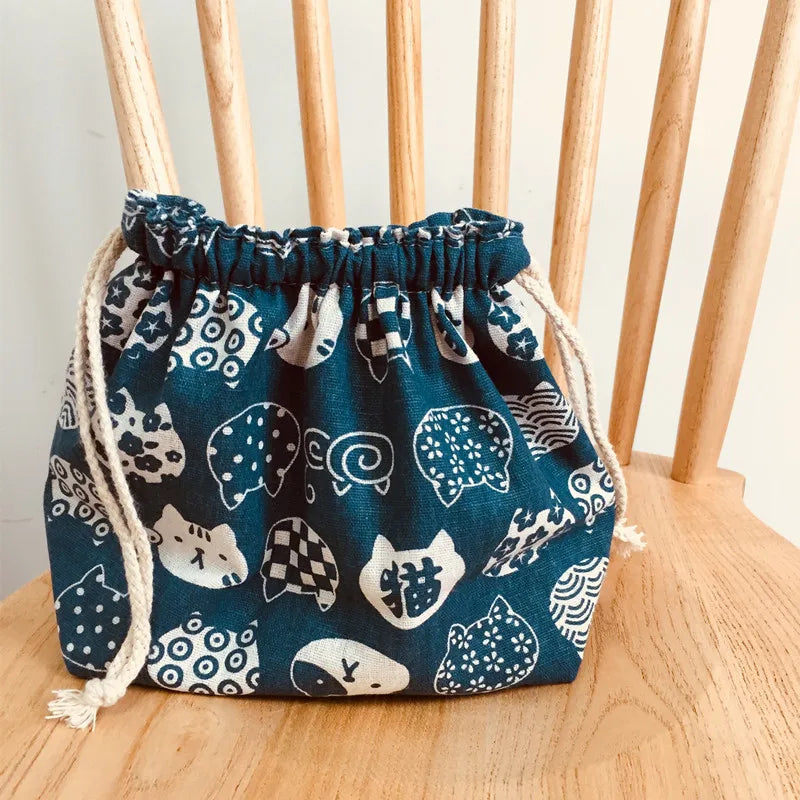 Lucky Cat Drawstring Lunch Bag — Portable Bento Box Pouch for Kids, Cooler & Picnic Food Storage