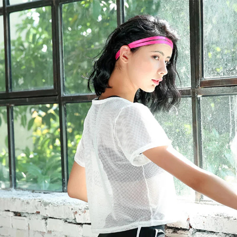 Breathable Performance: Women's Mesh Yoga Shirt - Sexy Short Sleeve T-Shirt Sport Top, Quick Dry Gym Cover Up for Running Fitness
