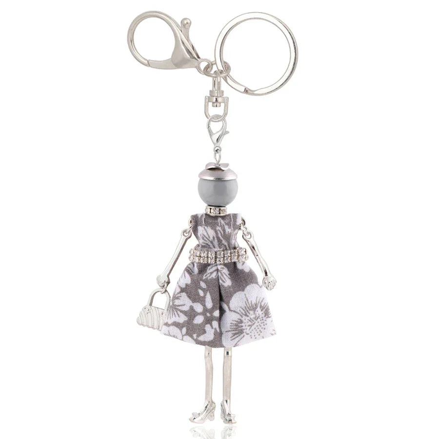 Trendy Women’s Metal Charm Keychain 2026 – Cute Statement Bag Pendant Jewelry Gift for Ladies