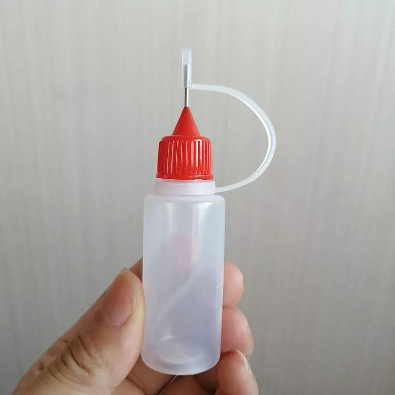 Squeeze Bottles with Needle Tip for Precise Glue Application 