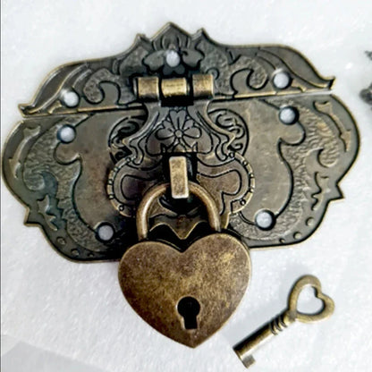 Personalized Love Heart Lock – Couples Anniversary & Valentine’s Day Gift, Memorial Bridge Padlock for Men & Women