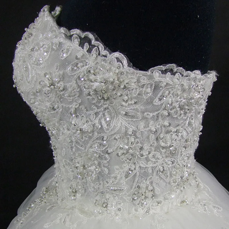 Luxury Lace Wedding Dress - Custom Vintage Plus Size Ball Gown Bridal Vestido De Noiva 2025