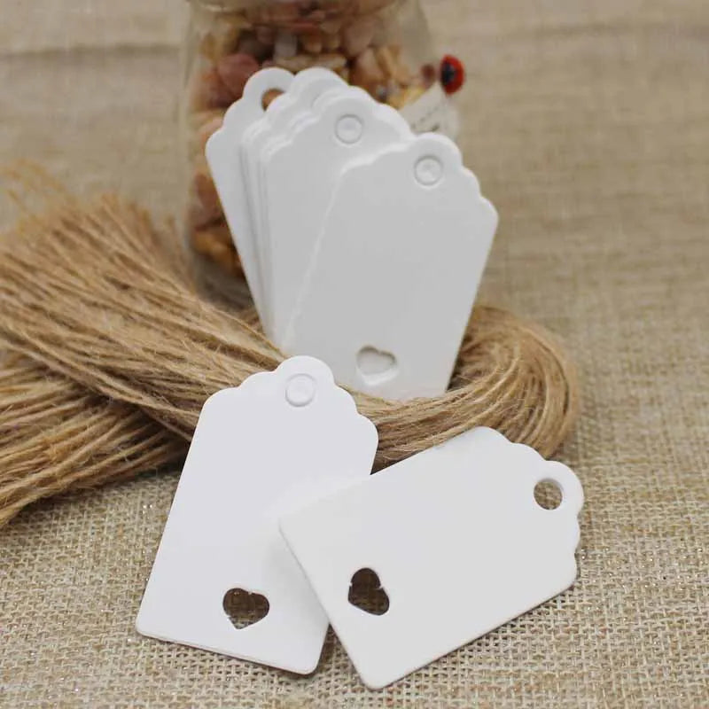 100pcs Black & Kraft Paper Gift Tags – 5×3cm Rectangular Heart Hollow Labels with 100 Hemp Strings for Hand Drawn or DIY Gift Tags