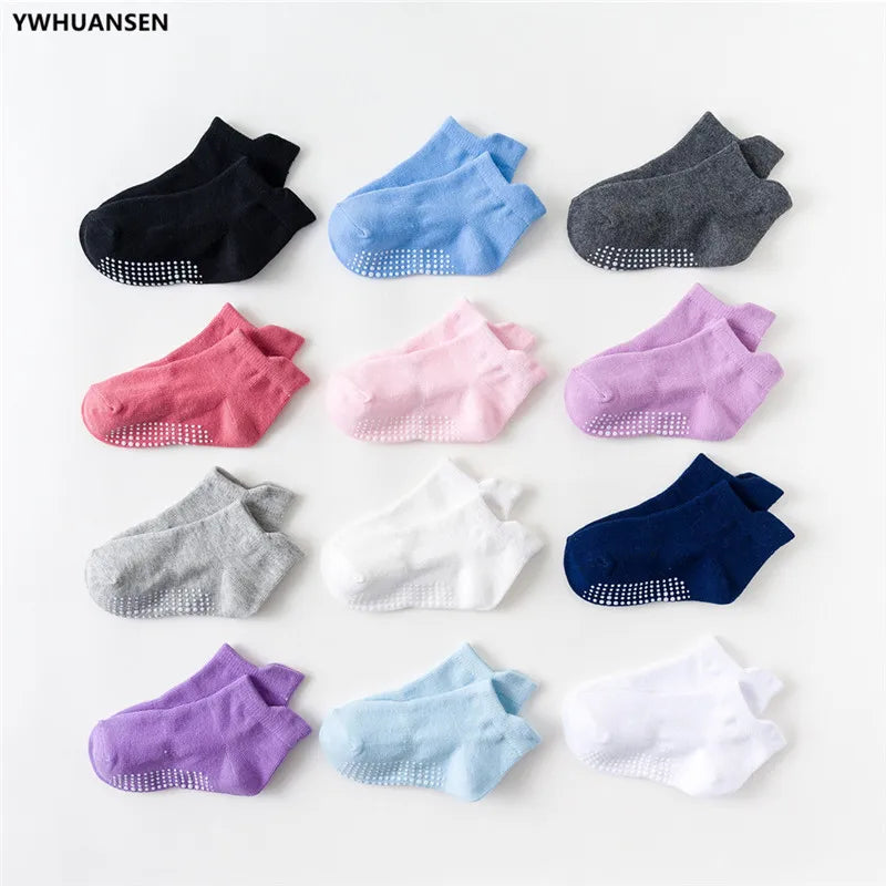 6 Pairs/lot Cotton Children's Anti-Slip Boat Socks: Low Cut Floor Socks with Rubber Grips for Boys & Girls, Ages 0 to 6 Years - All-Season Wear