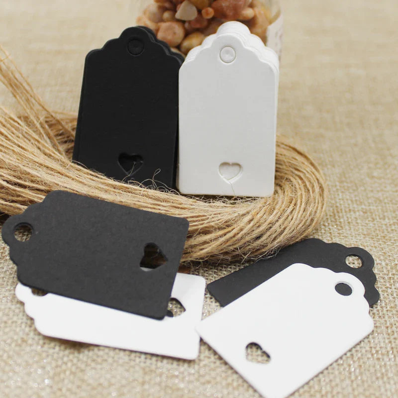 100pcs Black & Kraft Paper Gift Tags – 5×3cm Rectangular Heart Hollow Labels with 100 Hemp Strings for Hand Drawn or DIY Gift Tags