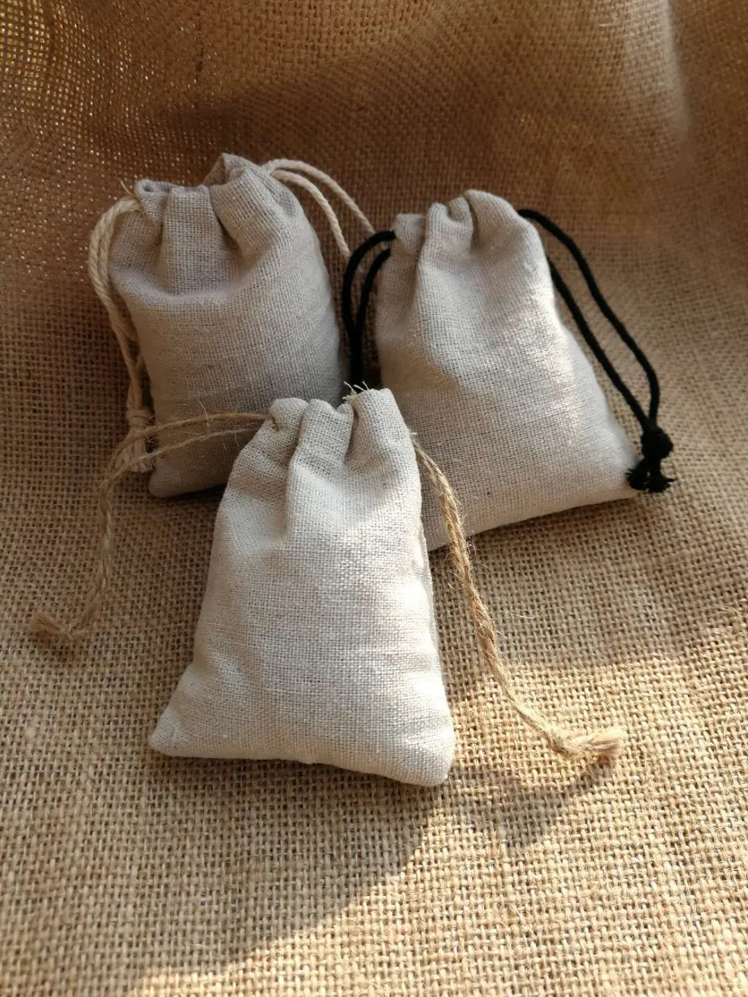 50PCS Natural Linen Gift Bags — 5×7, 7×9, 9×12cm Jute Candy & Jewelry Pouches