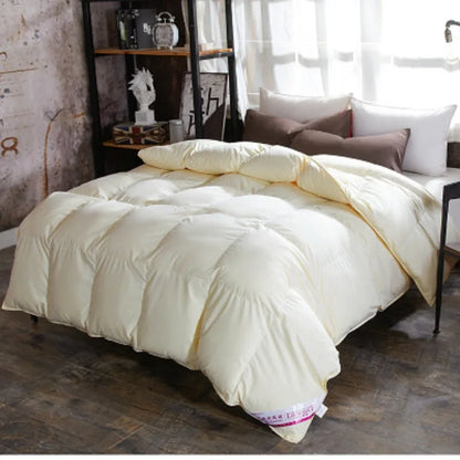 100% Goose Down Duvet – Quilted Cotton Comforter, Warm Winter Blanket with Solid Color Design