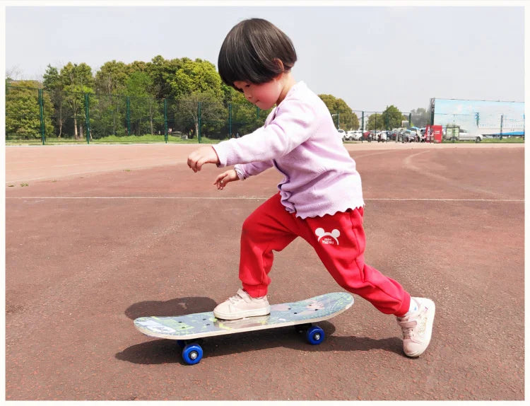 60cm Kids' Beginner Skateboard – Double Rocker Maple Deck with Cartoon Design for Outdoor Fun